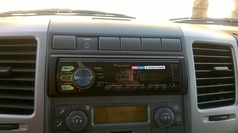 Автомагнитола Pioneer MVH-170UBG — ГАЗ Газель, 2,9 л, 2015 года ...