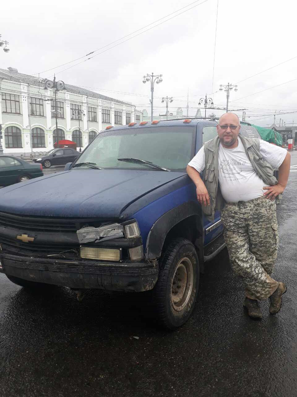 у носорога плохое зрение, но при его весе и габаритах… — Chevrolet Suburban  (9G), 7,4 л, 1996 года | ДТП | DRIVE2