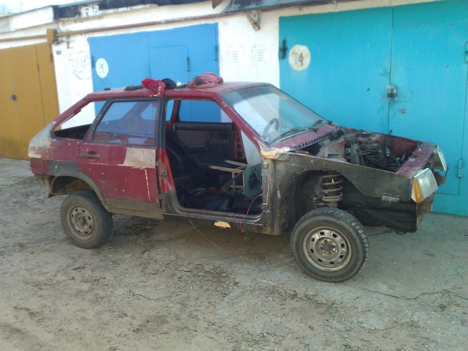 Обработал салон и выкатил на улицу чтоб прибраться в гараже) — Lada ...