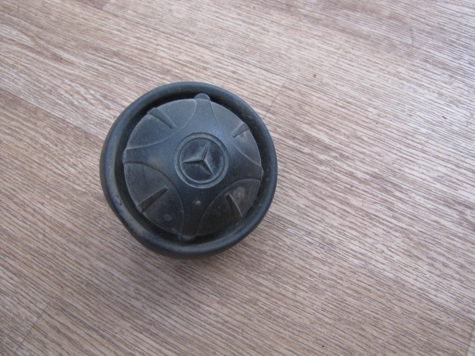 Постоянно перегорает предохранитель "8" в багажнике. Вопрос решен ...