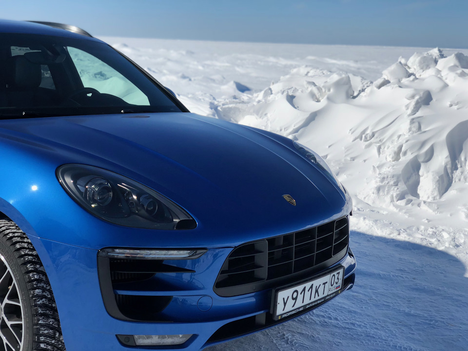 Macan 31 декабря. Капот Порше Макан. Макан Ярославль 2023.