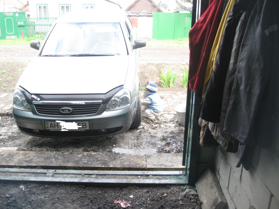 Коррозия метала часть 2 пороги — Lada Приора седан, 1,6 л, 2008 года ...