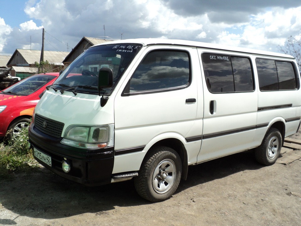 Toyota touring hiace. Тойота Хайс 3 поколение. Toyota Hiace 1994. Touring Hiace Toyota 1999. Toyota Hiace 3.0 1999.