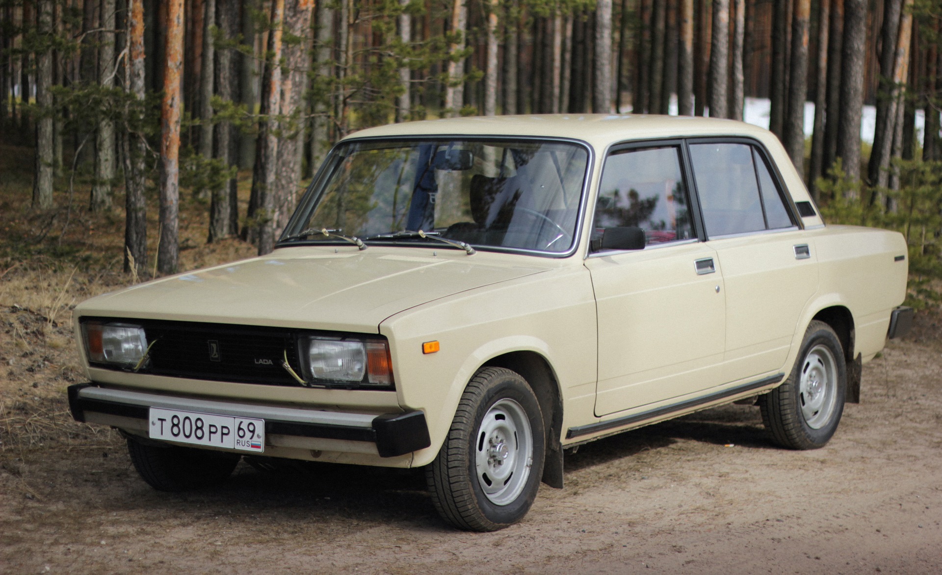 Плюсы ваза. Lada 1300s. Лада 2105 1300s☭ *84. ВАЗ 2105 1300s зелёная. Лада 2105, 1.7 л., 1993.