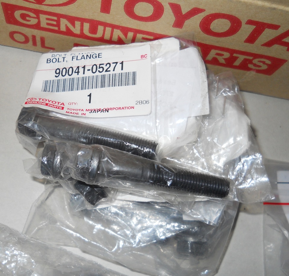 болт КВ — Daihatsu Yrv. Запчасти на фото: 9004105271