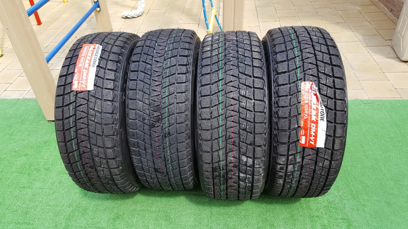 275 60 r20. Bridgestone Blizzak DM-v1. Bridg DM-v1. Автомобильная шина Bridgestone Blizzak DM-v1 225/55 r19 99r зимняя. Автомобильная шина Bridgestone Blizzak DM-v1 255/55 r18 109q зимняя.