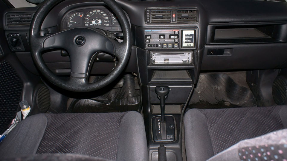 Вектра б автомат. Opel Vectra 1995 салон. Опель Вектра а 2.0 салон. Opel Vectra 1993 Interior. Опель Вектра б 2.0 салон.