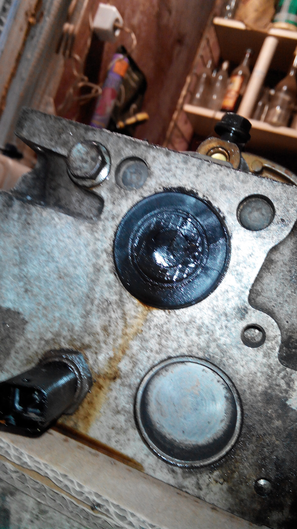 Задняя заглушка распредвала — Renault Kangoo (1G)