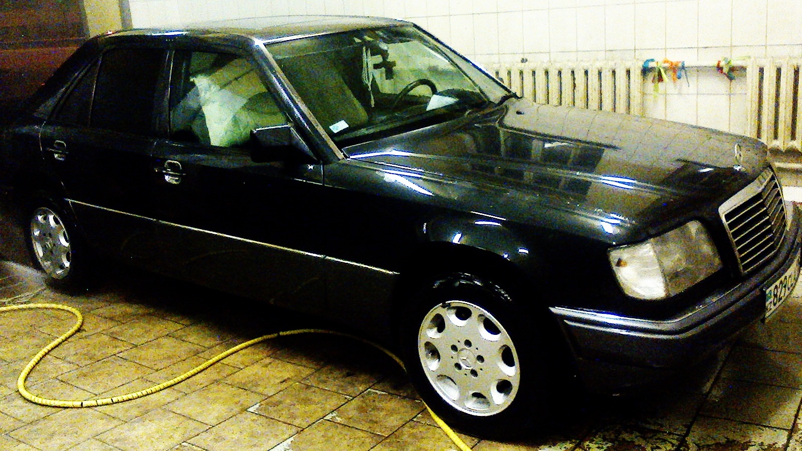 Mercedes-Benz E-class (W124) 2.0 бензиновый 1995 | Чёрный Мерин на DRIVE2