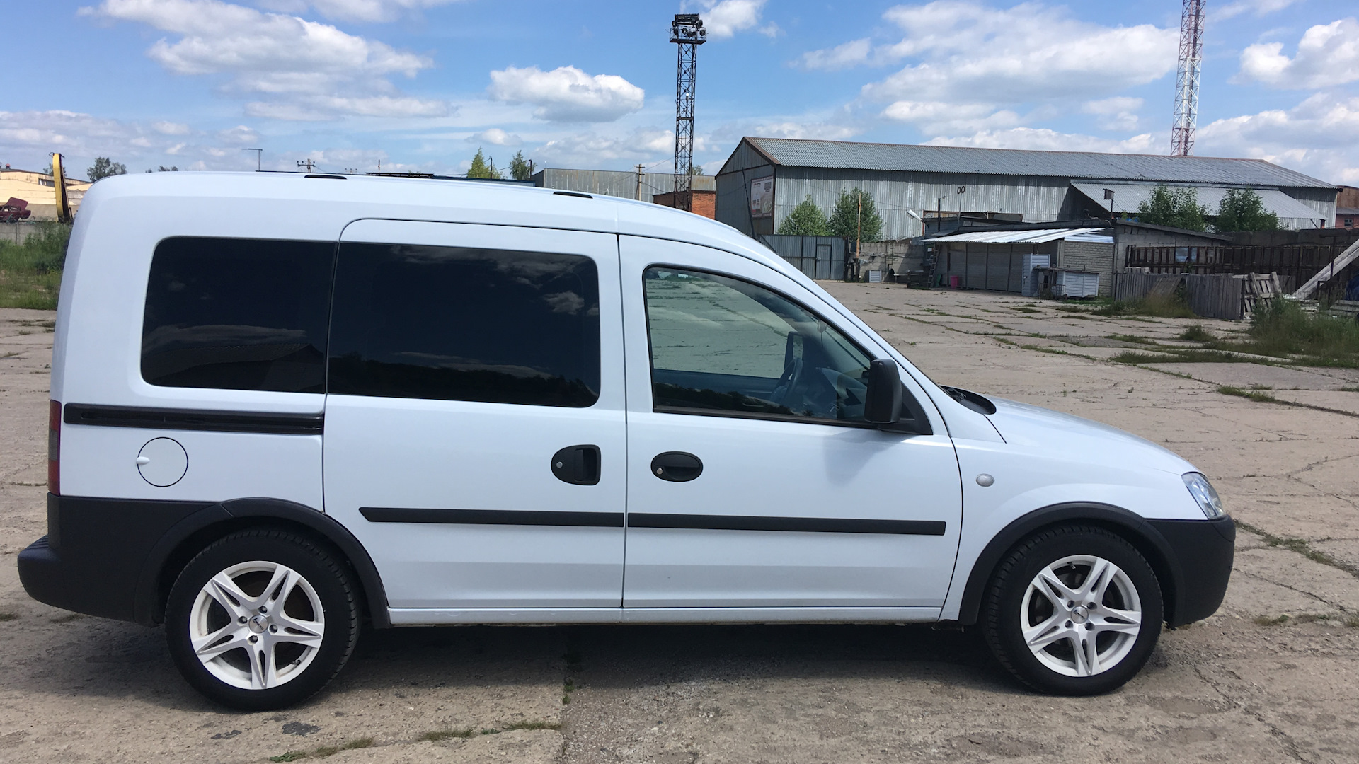 Опель комби. Opel Combo 2008. Opel Combo 2005. Opel Combo c van 2008. Опель комбо 2008 дизель 1.3.