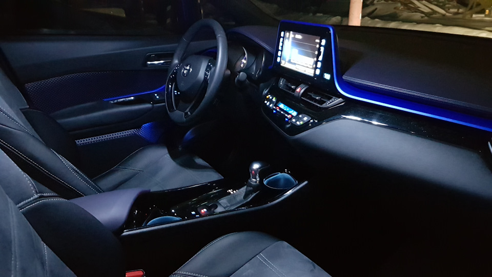    Toyota C-HR 12  2017     DRIVE2