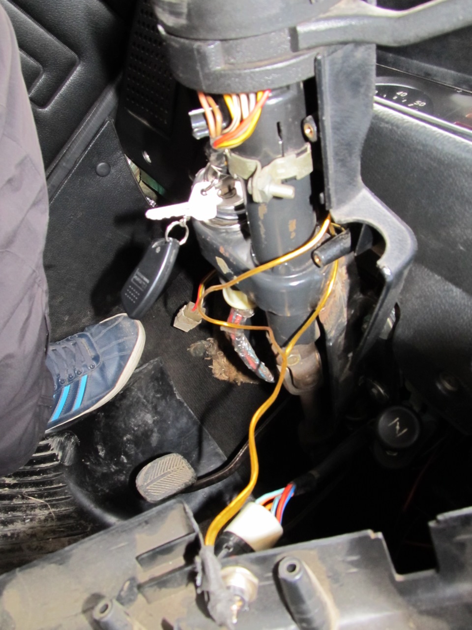 Ремонт кнопки аварийки — LADA 2107, 1,5 л., 1999 года | своими руками ...