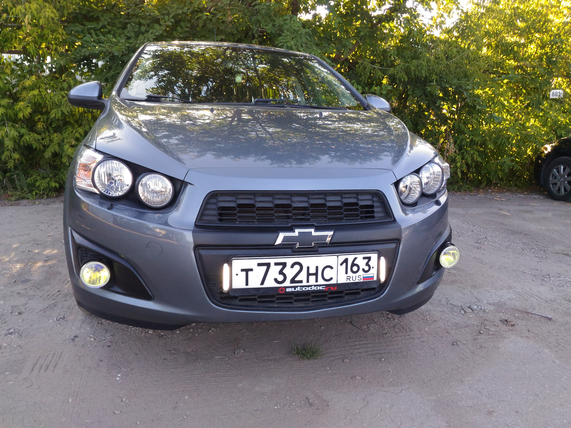 chevrolet aveo 2013 хэтчбек серый