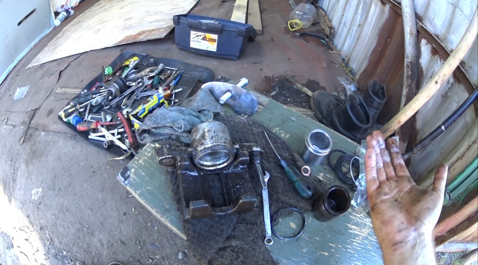 ЗАМЕНА ЦИЛИНДРА СУППОРТА ОТ ПЕРЕДНЕГО ПРИВОДА НА ЖИГЕ/НЕ ВЫБРАСЫВАЙ ...