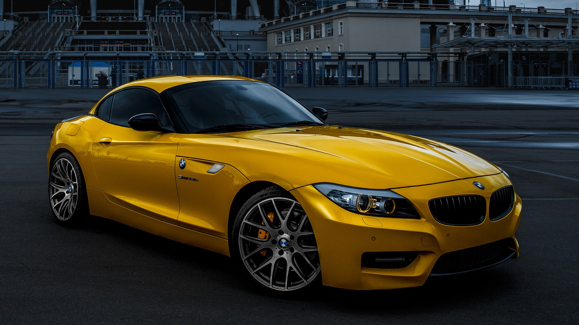 bmw z4 желтая