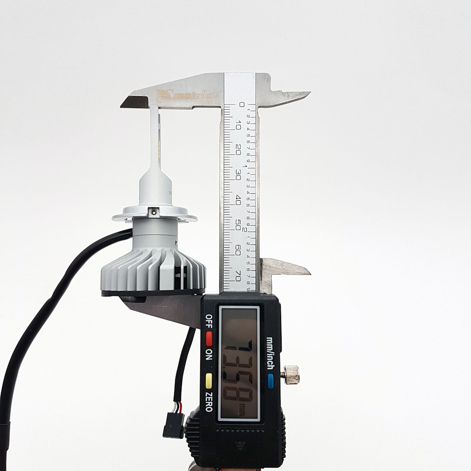 Рис. 16 — Общая длина лампы 73-74 мм — Volvo S60 (1G)