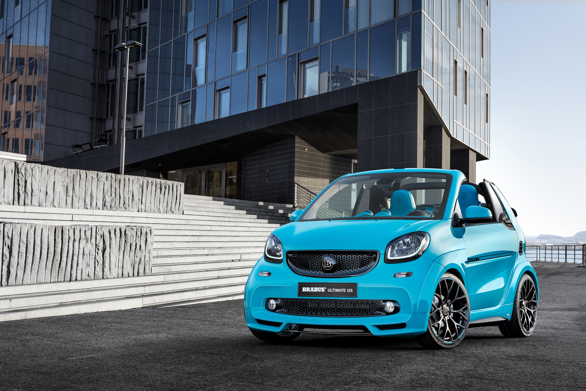 Выбрать смарт. Smart Brabus Ultimate 125. Smart Fortwo Brabus. Смарт Брабус 2017. Smart 453 Brabus Ultimate.