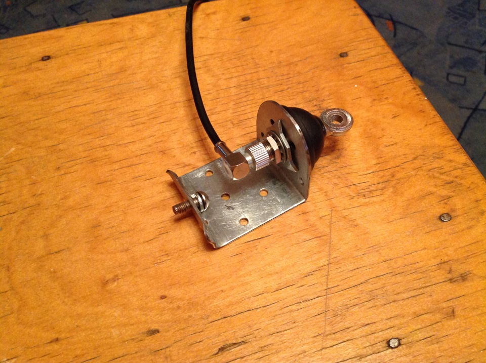 Кронштейн под си-би антенну. — Ford S-Max (1G), 2 л, 2010 года ...