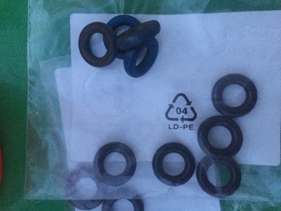 Старые и новые прокладки форсунок — Alfa Romeo Brera