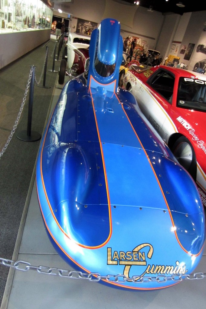 Автомобиль lm2 Streamliner