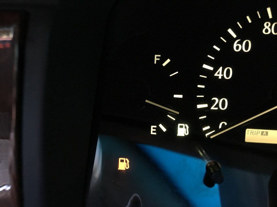 Глюк датчика уровня топлива — Toyota Crown (S150), 2,5 л, 1998 года ...
