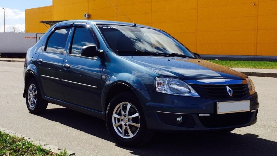 Рено логан с пробегом купить в москве. Рено Логан 2010. Renault Logan 2010. Рено Логан 1. Рено Логан 1.6.