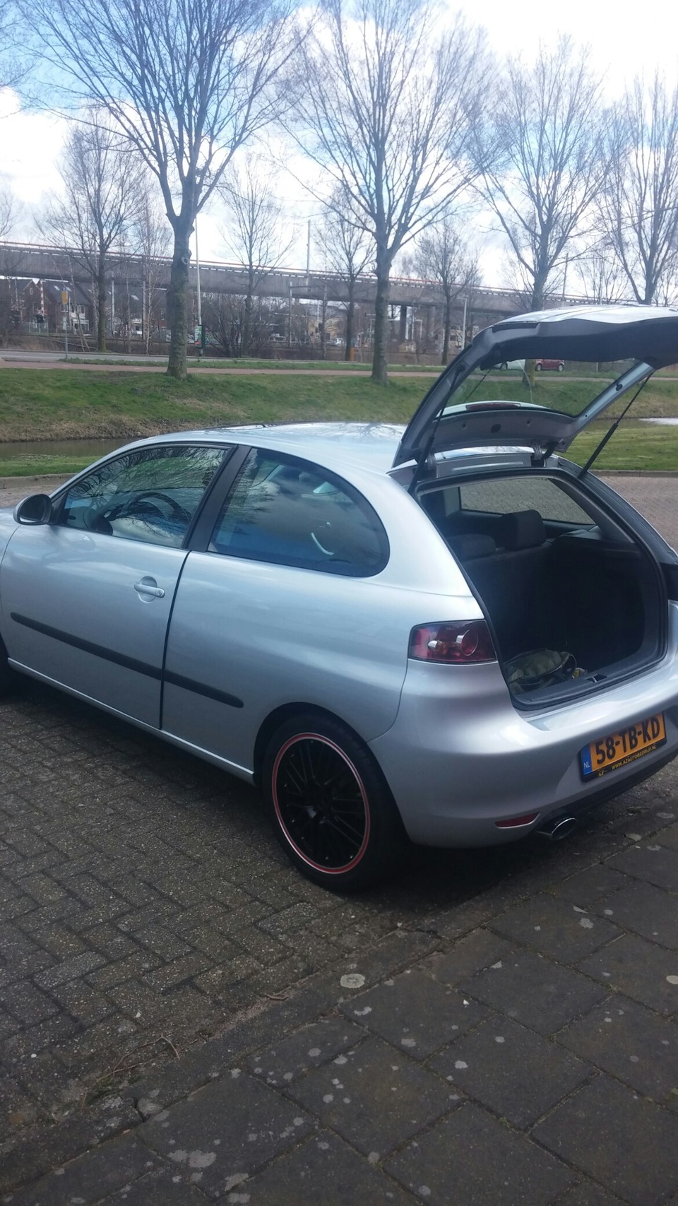 Запись от 30 марта 1643 — SEAT (6L), 1,4 л., 2006 года другое