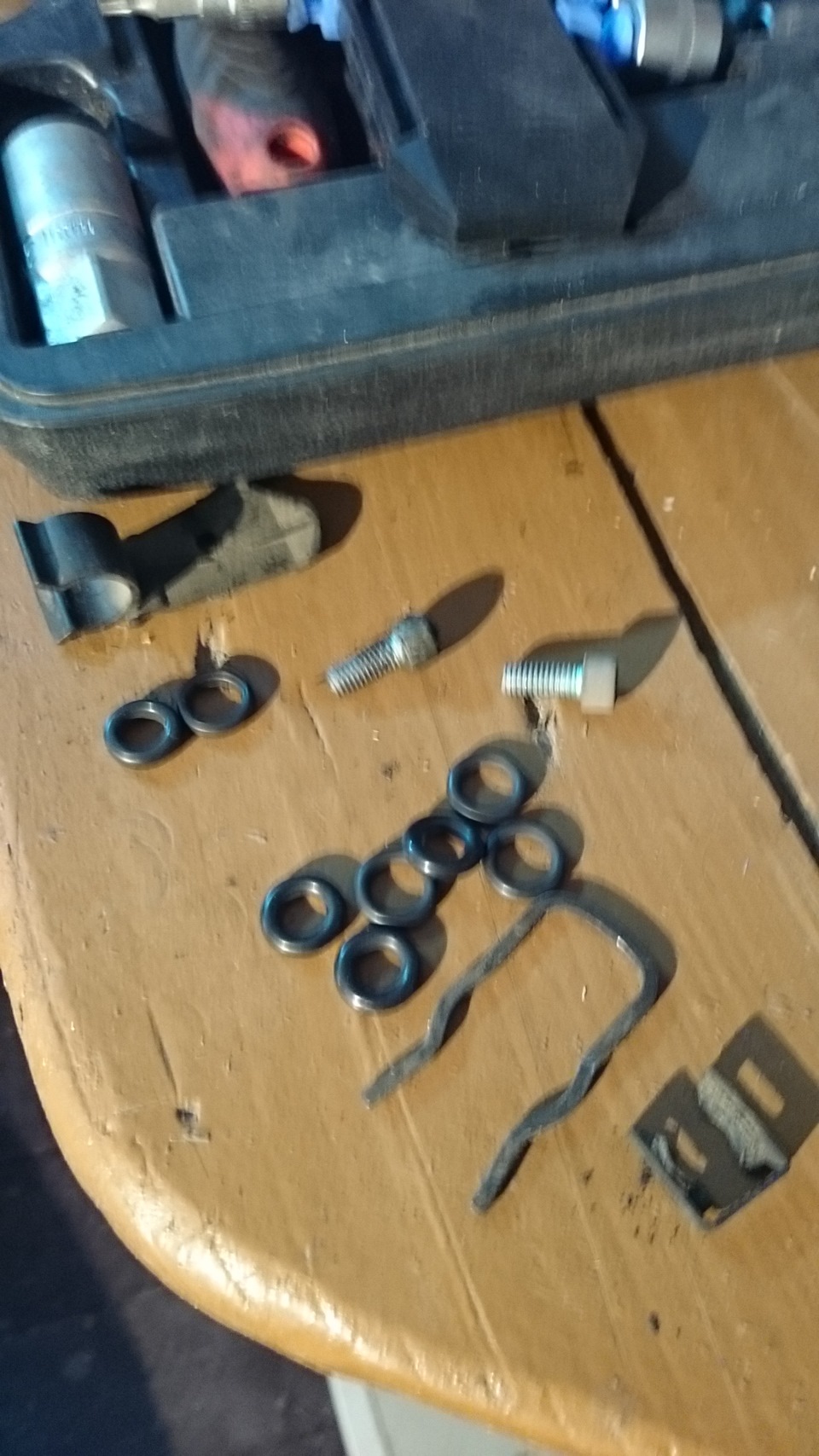 Сочится бенз из под форсунок. — DRIVE2