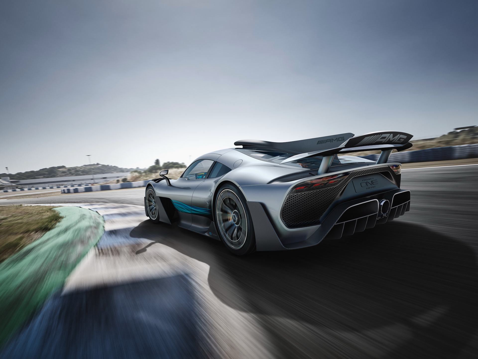 Гиперкар Mercedes AMG one