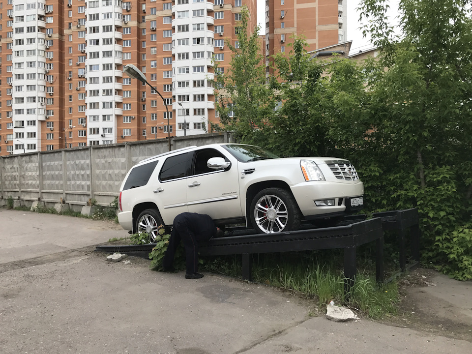 Фото в бортжурнале Cadillac Escalade (3G)