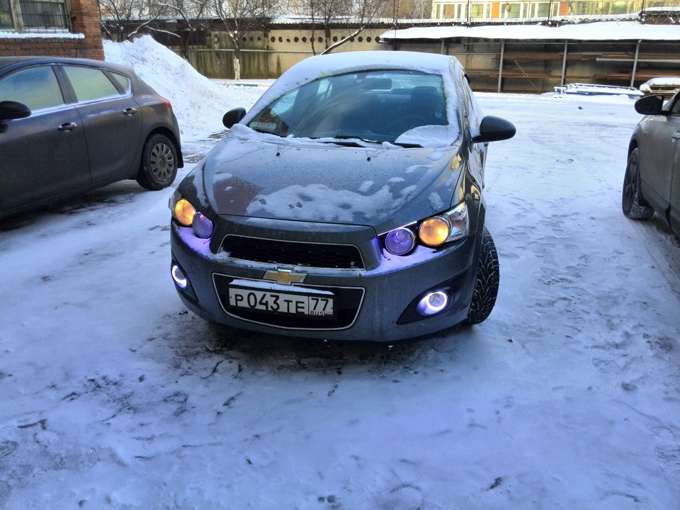 Ангельские глазки в туманки фото днем — Chevrolet Aveo Sedan (2G), 1,6 ...