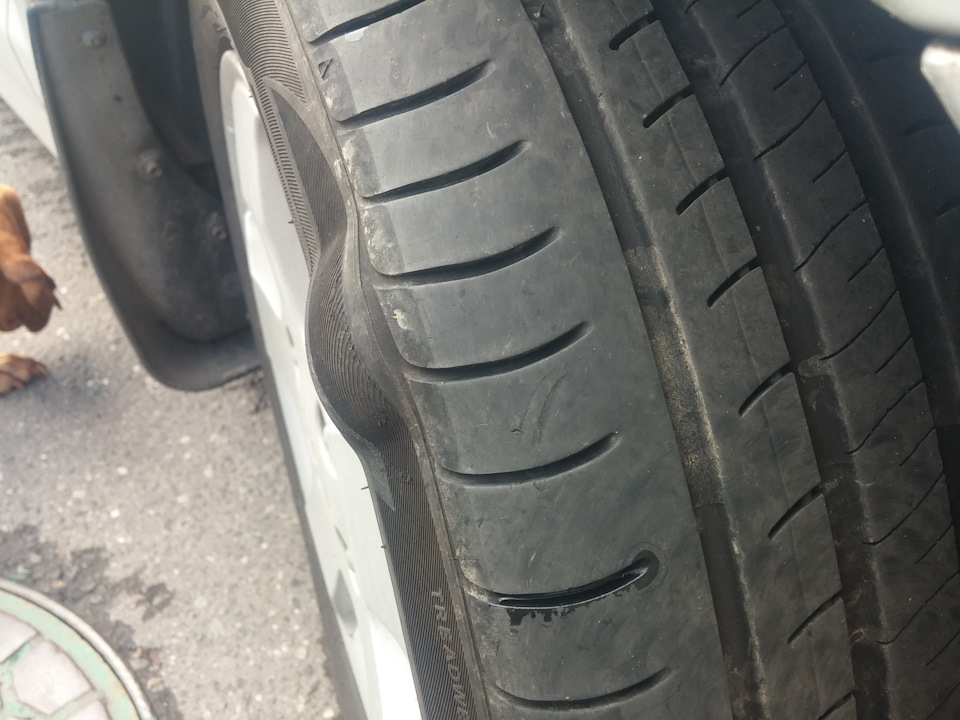 Обнаружил грыжу на втором колесе — Mitsubishi Space Star, 1,8 л, 2003 ...