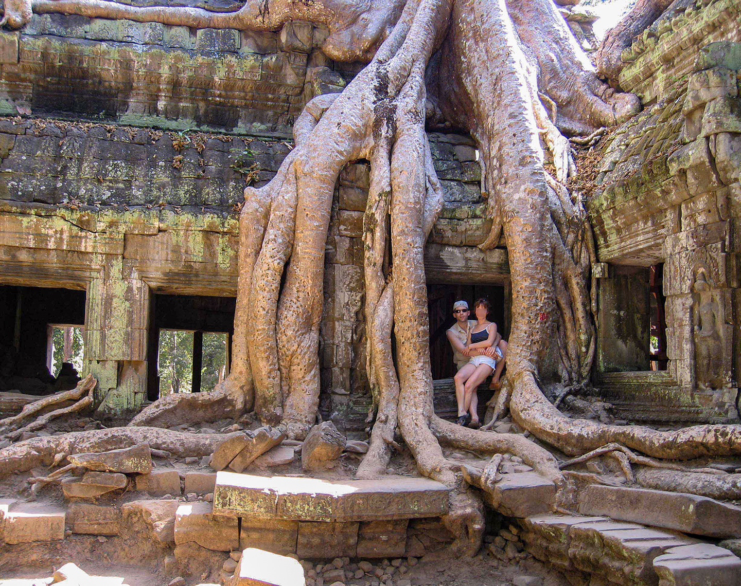 Ступени храма ангкор ват в камбодже фото