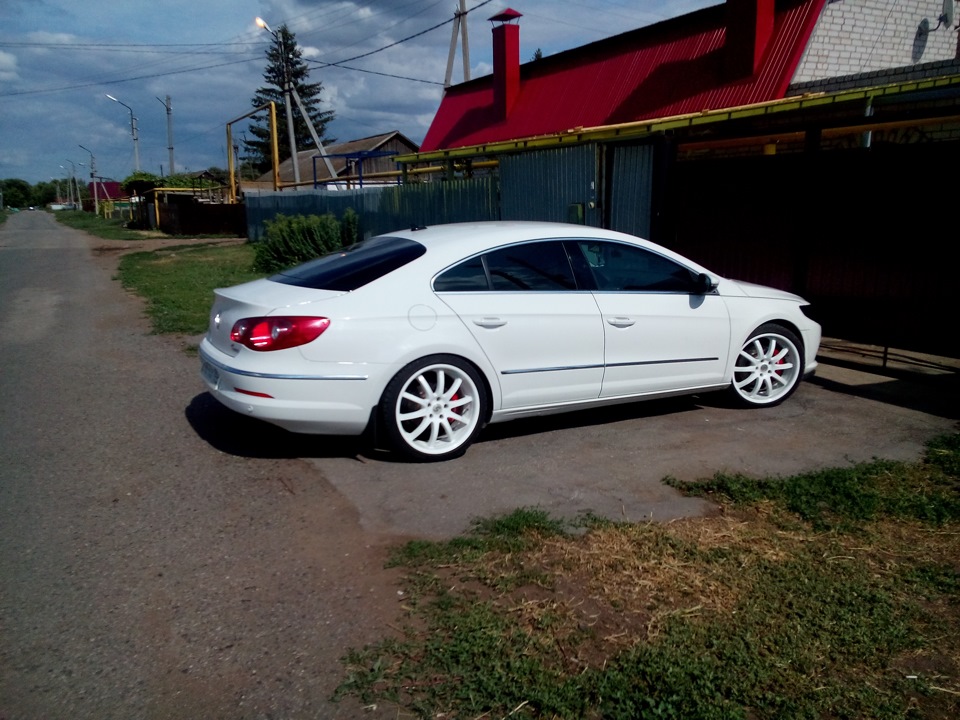 volkswagen passat cc, 2012 белая на литье