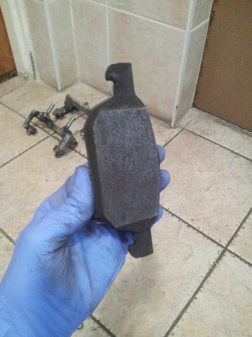 Оригинальная колодка от автомата. Прорези нет — Honda Civic Hatchback (9G)