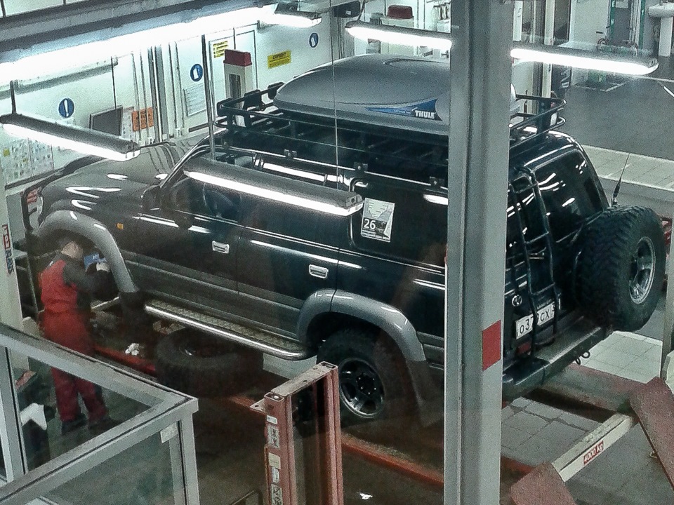 Запись 05. Регулировка ступичных подшипников + смазка кулаков у ...