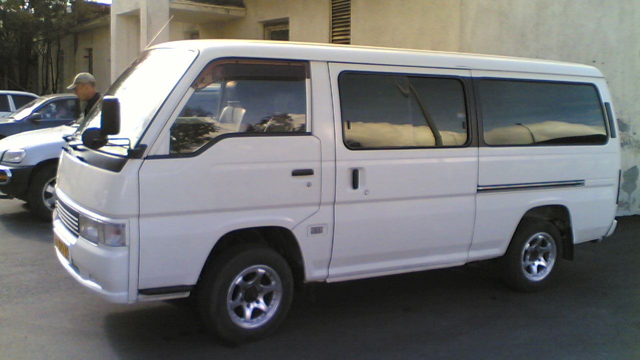 Nissan Caravan 24