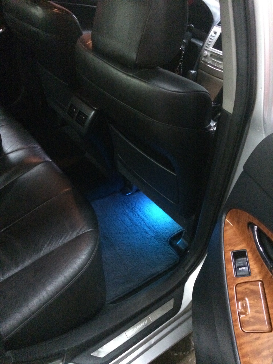 Порвался тросик багажника! — Toyota Camry (XV40), 2,4 л, 2009 года ...