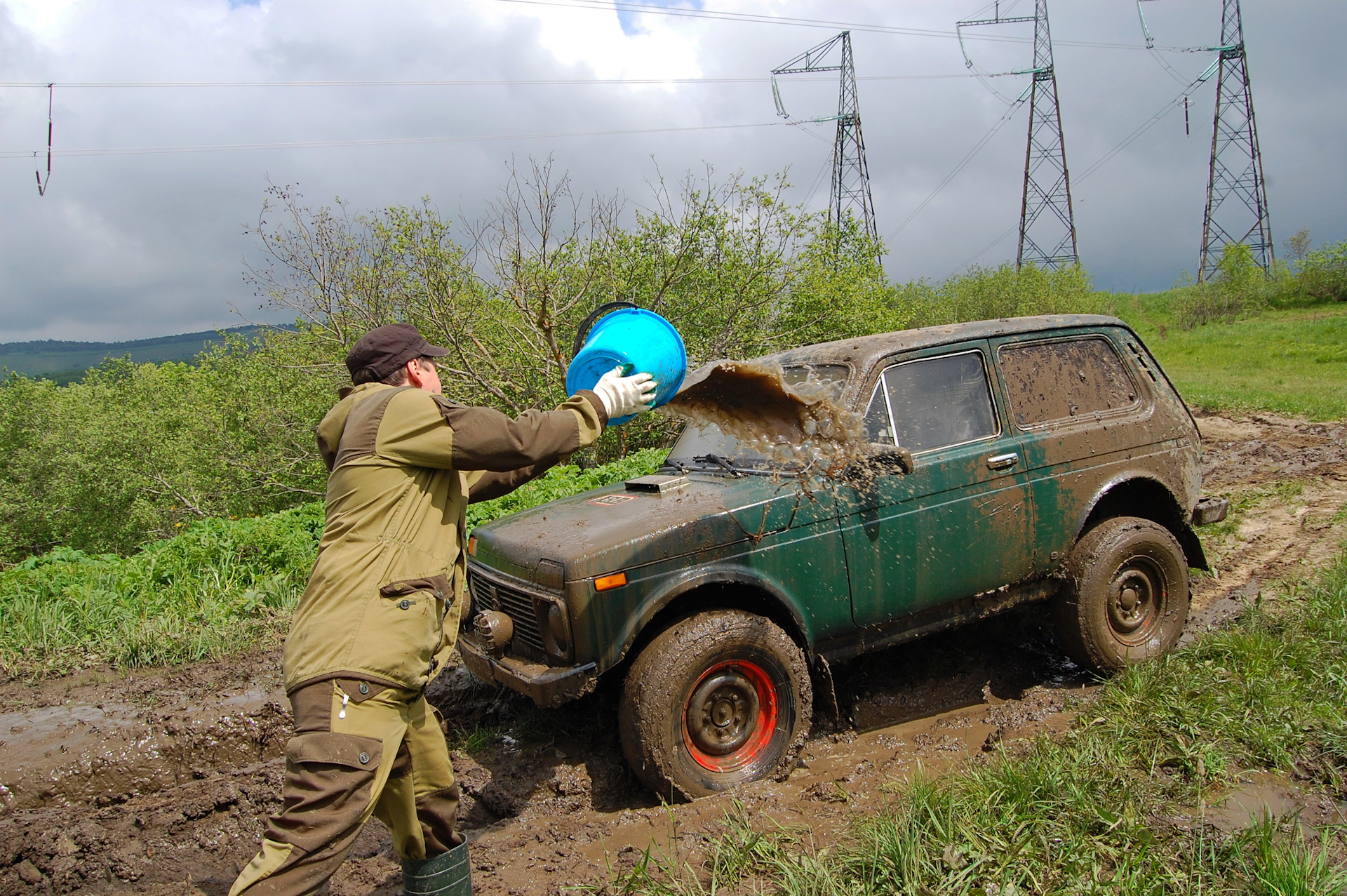 Грязь 4. Месим грязь 4x4. Месить грязь на авто. Шашлычная грязь.