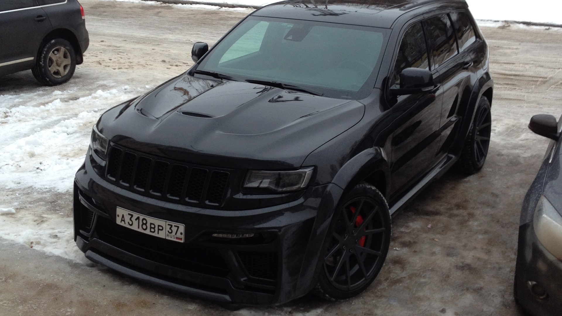 Jeep Grand Cherokee черный тонированный