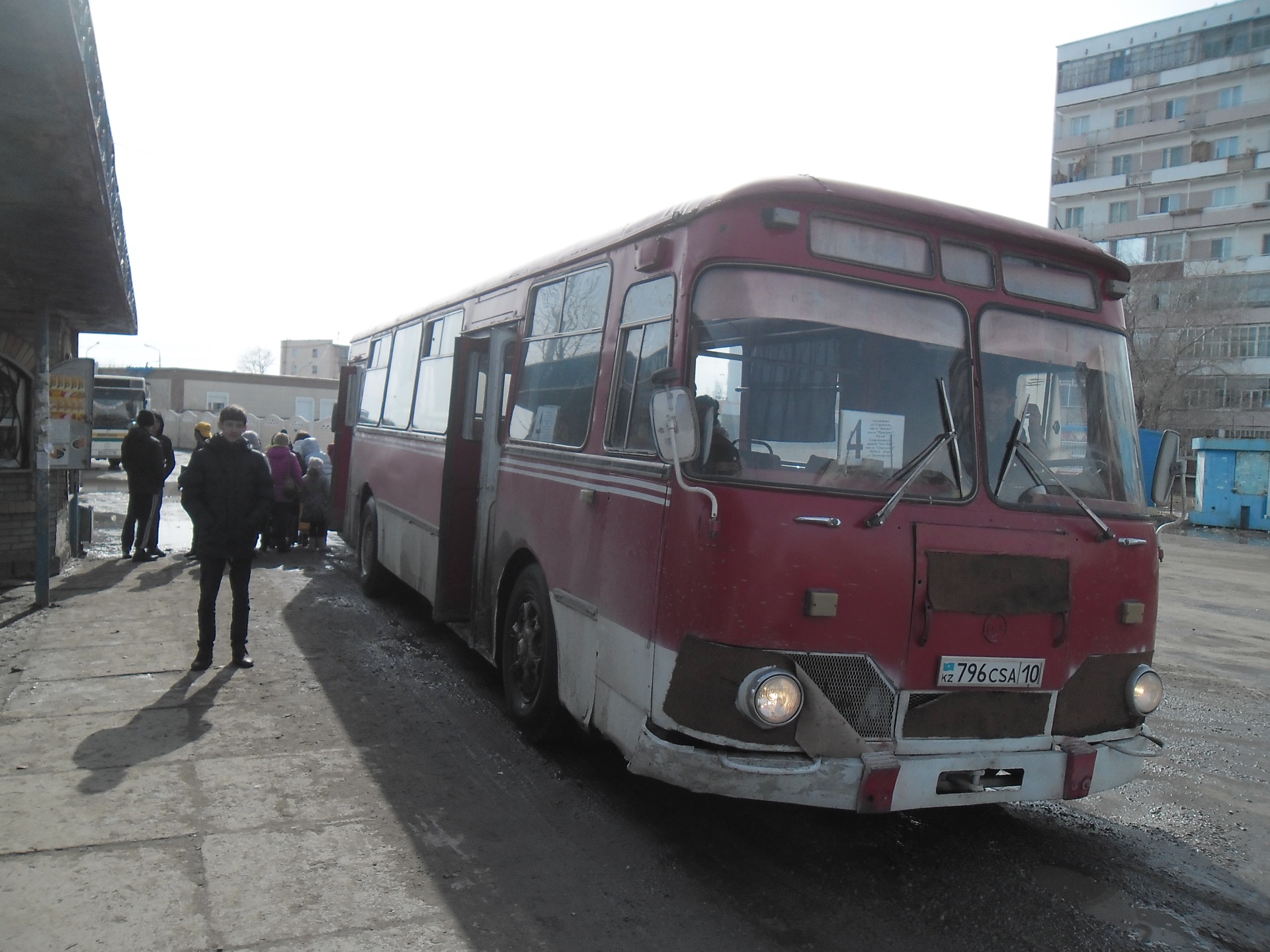 Челябинск рудный казахстан. Рудный автобус. Город Рудный автовокзал. Город Рудный автобусы. Вокзал Рудный автобус.