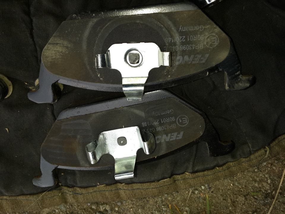 Поменял тормозные диски и колодки — DRIVE2