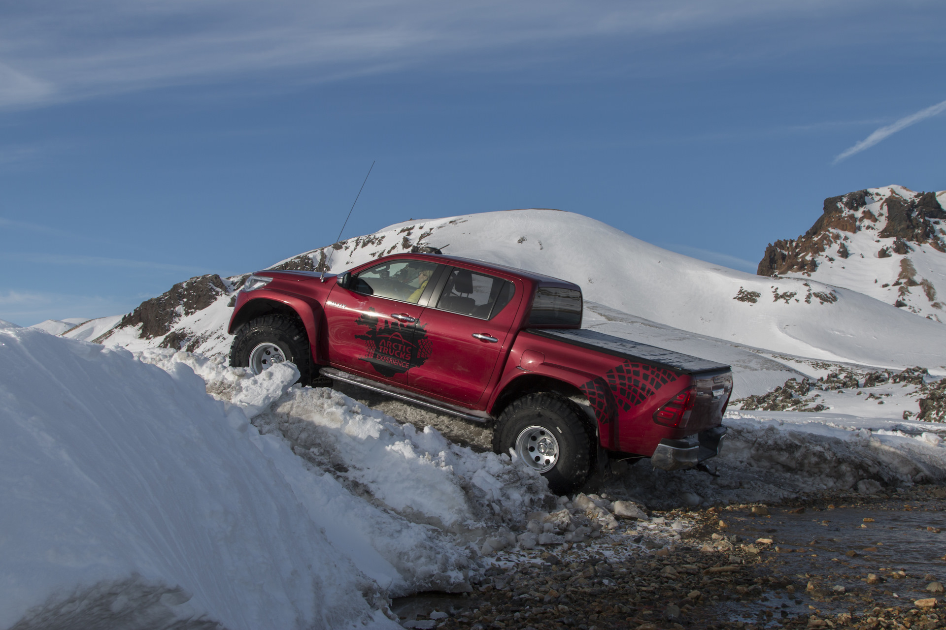 Toyota Hilux Arctic Trucks 35