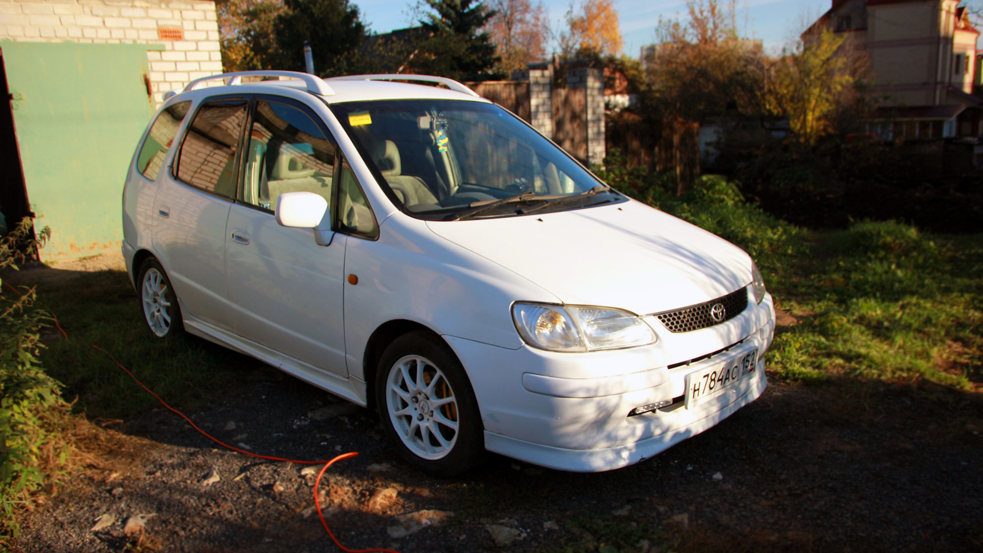 Corolla spacio. Toyota Corolla Spacio 1997. Тойота Королла Спасио 1997. Toyota Corolla Spacio 1.6. Тойота Королла Спасио 1997 голубая.