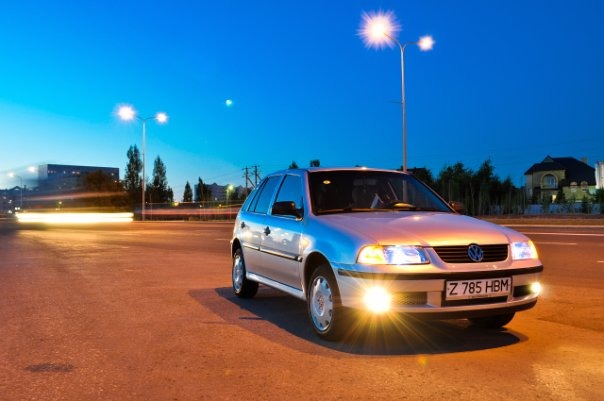 Машина гол. Фольксваген Пойнтер ню. Машина голдарга. VW Pointer and girls. 3 Pointer car.