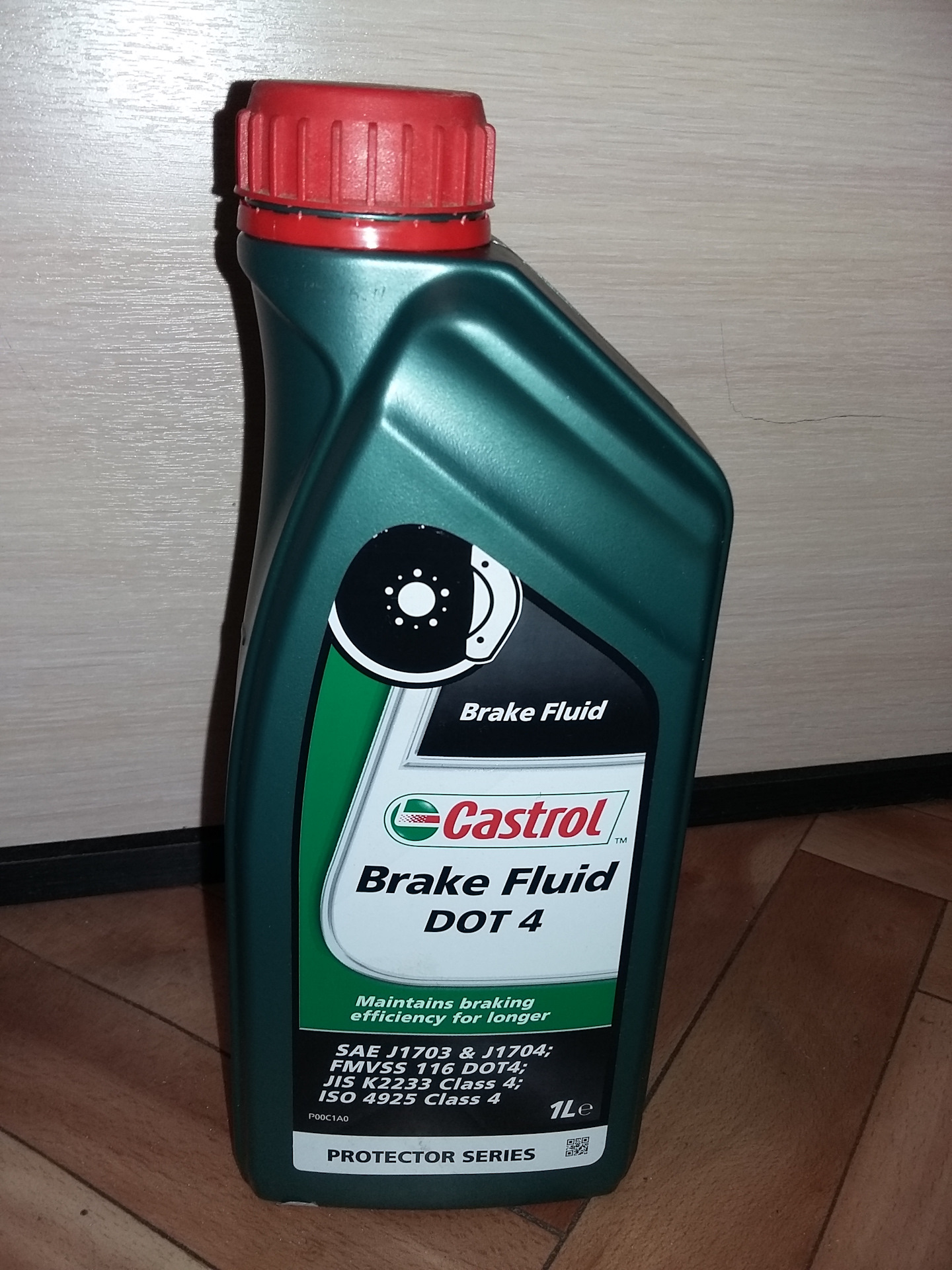 Тормозная жидкость castrol. Тормозная жидкость Castrol Brake Fluid Dot 1л 15dd8d. Кастрол Brake Fluid Dot 4. Castrol 15036b жидкость тормозная Dot 4 "Brake Fluid", 1л. Castrol Brake Fluid Dot 4 сертификат.