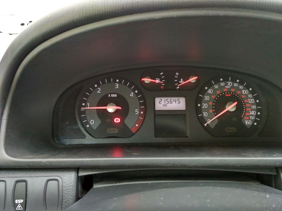 Показать картинки спидометра лагуна 3 механика бензин. Renault laguna 2 панель приборов. Рено лагуна 1999 1. Панель лагуна 2. Приборная панель лагуна 2.