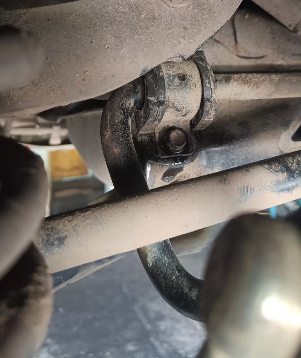 Задние втулки — Mitsubishi Outlander (3G), 2,4 л, 2019 года | своими ...
