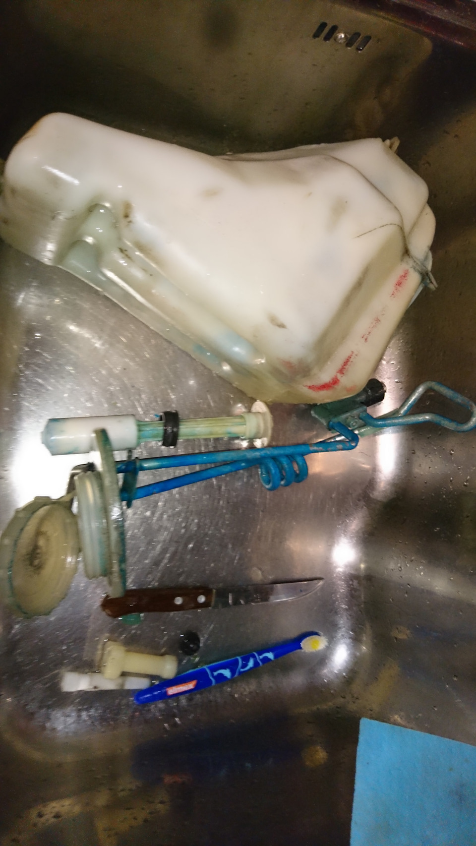 Разобрала на составляющие — Mercedes-Benz E-Class (W124)