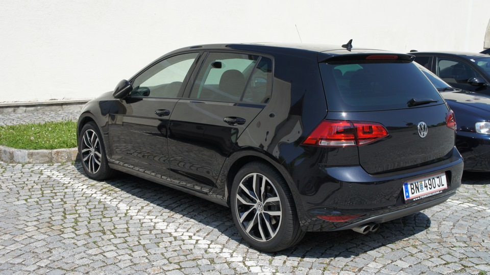 фольксваген гольф какой бензин. гольф 12 года. 4 tsi. лада гольф. информационная табличка на лючке бензобака golf 4.